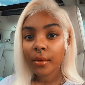 Meet your Posher, Quiera